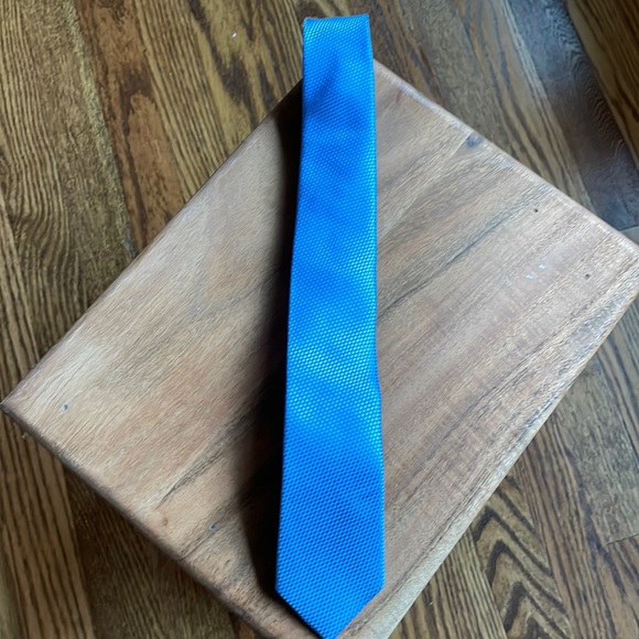 The Tie Bar - 100%‎ Silk Tie - Picture 1 of 4